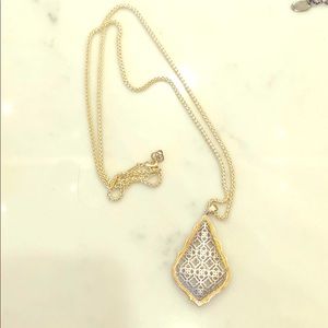Kendra Scott Auden gold necklace